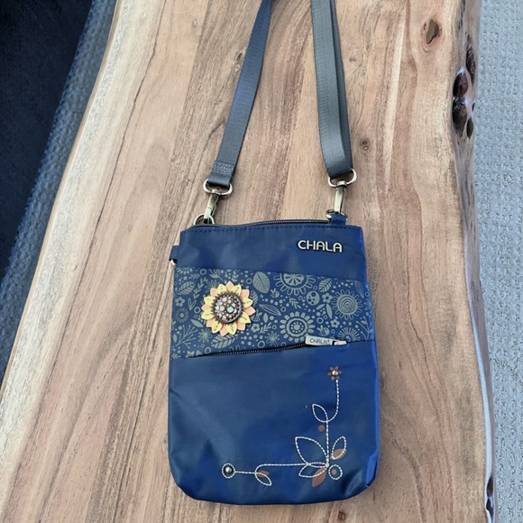Chala Evolution Cellphone Sunflower Crossbody - Picture 2 of 9